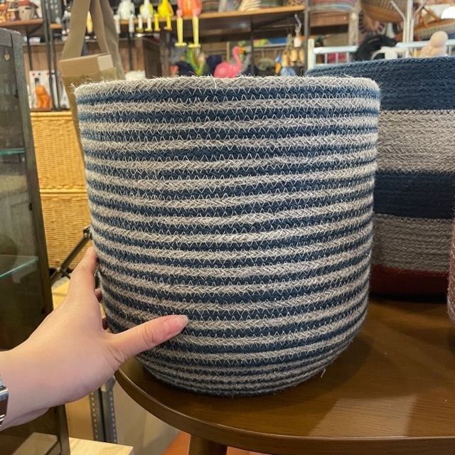 Bangladesh Basket U-shaped colored jute L / バングラデシュ バスケット Uシェイプ カラージュート 収納カゴ リビング収納 ナチュラル ハンドメイド 手作り 天然素材 インテリア雑貨 編みかご 小物入れ ギフト プレゼント かわいい カラフル