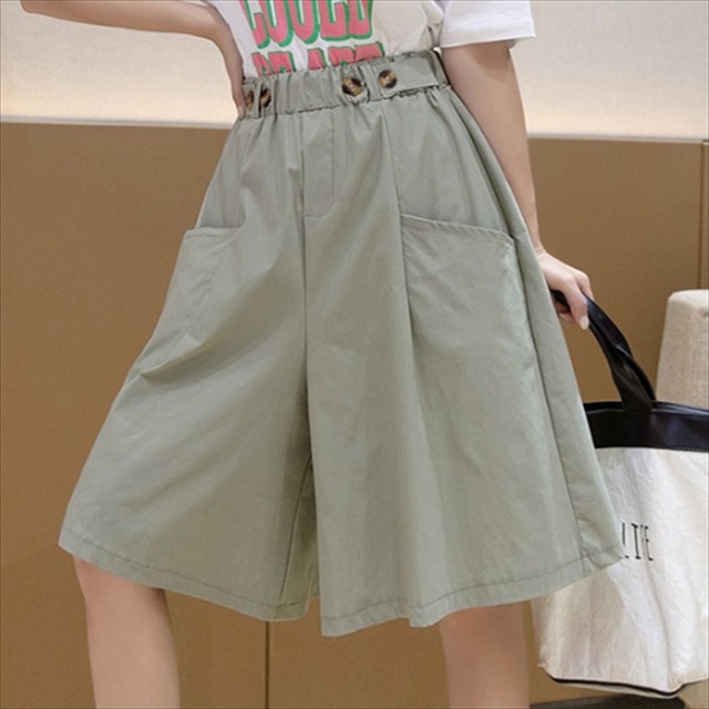 【送料無料】 ハーフパンツ パンツ ボトムス 5色 ショート ひざ丈 ポケット ハイウエスト 薄手生地 かわいい 大人可愛い 大人女子 綺麗 シンプル カジュアル おしゃれ お洒落 こなれ感 ラフ コンサバ 着痩せ 無地 夏 20代 30代 40代 レディース 女性用 ママ服 お出かけ 女子会 お呼ばれ 休日 お茶会 アウトドア 着回し 普段使い 韓国 オルチャン ファッション コーデ スタイル 楽ちん 体型カバー プチプラ 定番 デイリーユース オーバーシルエット ゆる アースカラー ベイクドカラー