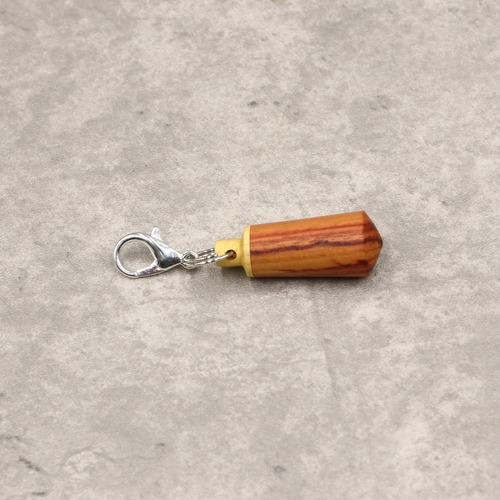 木製チャーム（チューリップウッド）１３