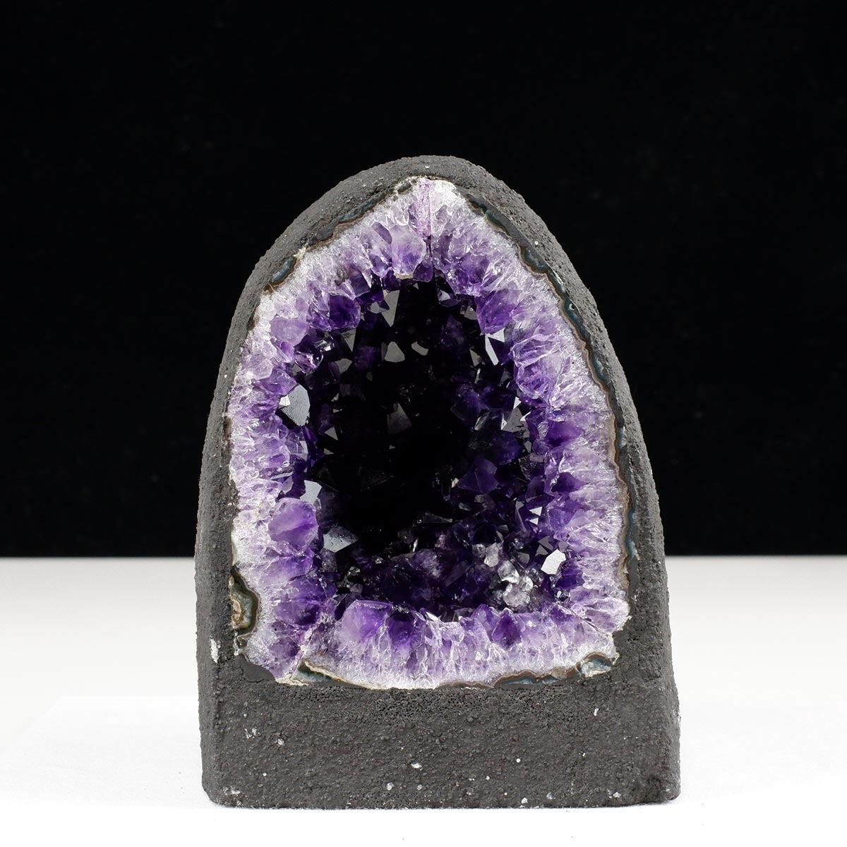 1.7Kg アメジストドーム ウルグアイ産 アメジスト ドーム ジオード 原石 置物 カペーラ 一点物 174-2243