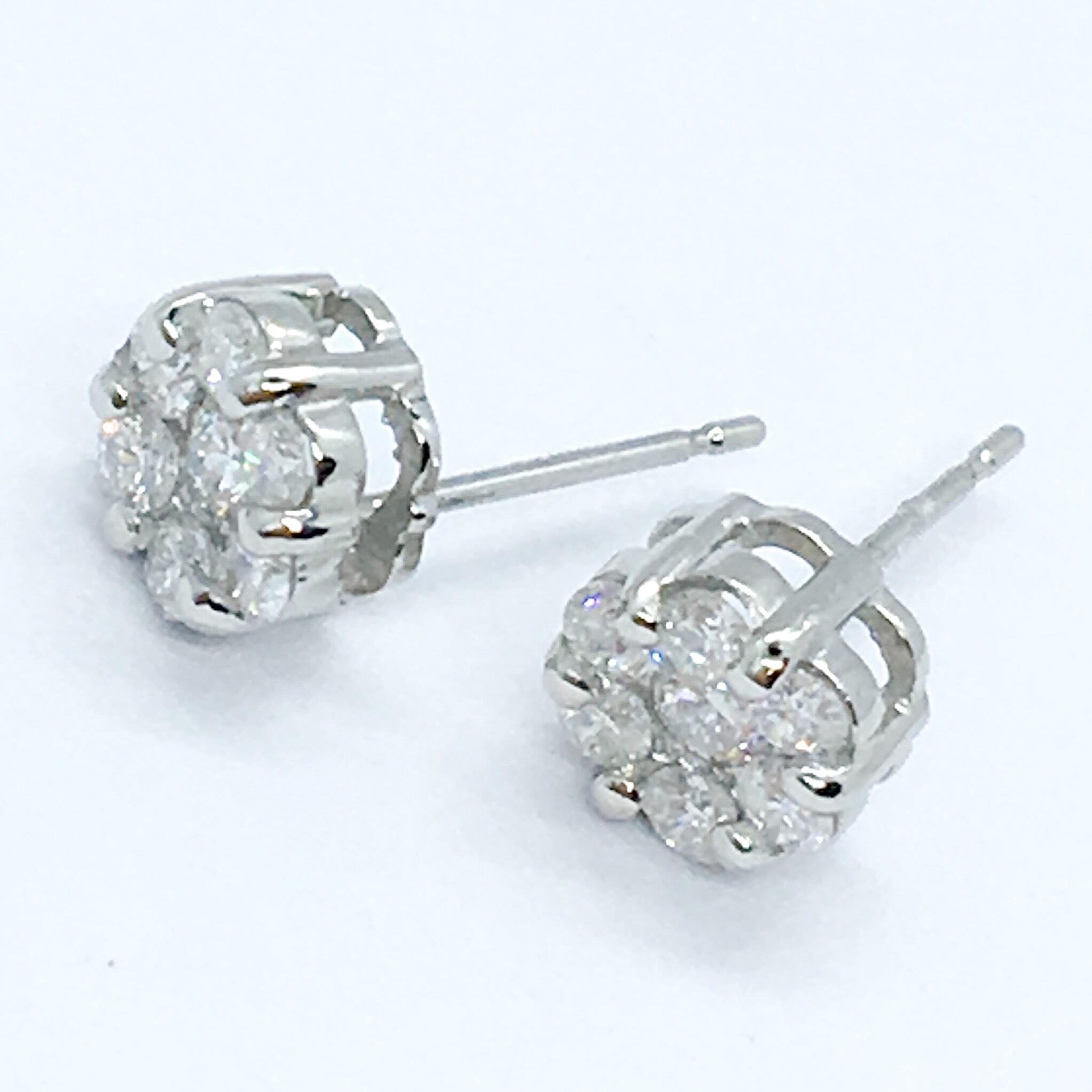 ダイヤモンド ピアス H&C 0.5ct プラチナ フラワーデザイン