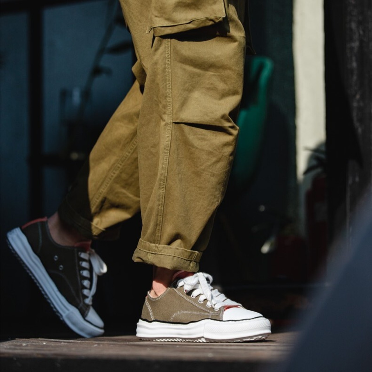 Wave Sole Canvas Sneakers / ウェーブ ソール キャンバス スニーカー