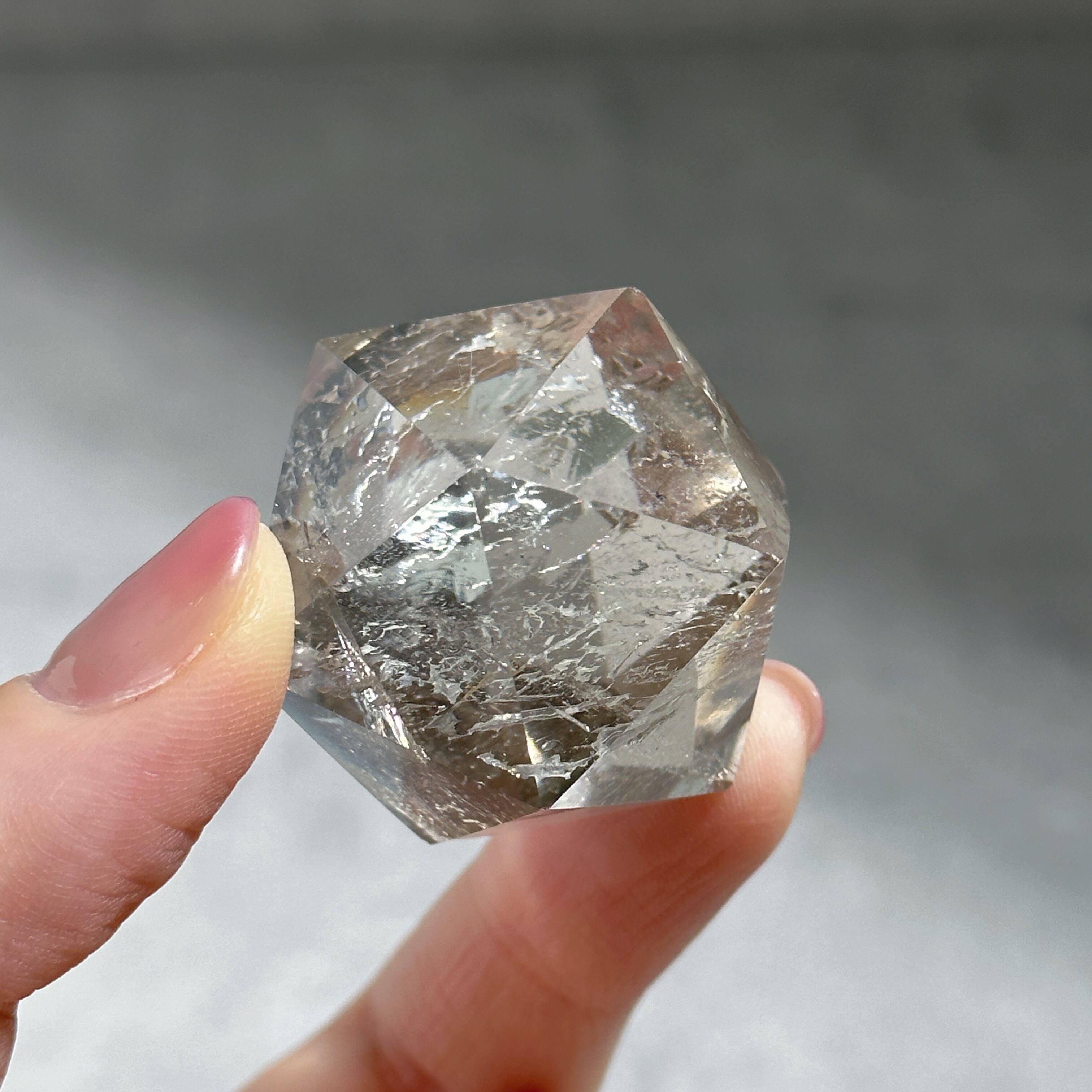 ミナスジェライス産スモーキークォーツ 正二十面体02◇ Smoky quartz Icosahedron◇ 天然石・鉱物・パワーストーン