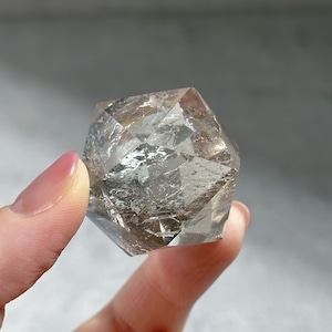 ミナスジェライス産スモーキークォーツ 正二十面体02◇ Smoky quartz Icosahedron◇ 天然石・鉱物・パワーストーン