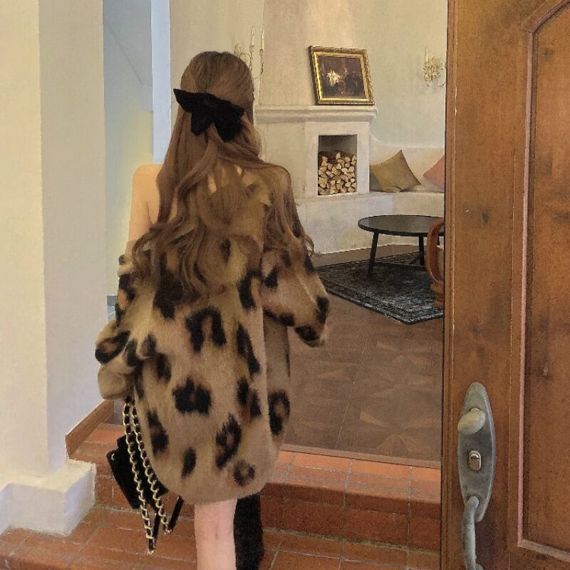 セーター ルーズニットトップス オータムウィンターVネックスタンダードレオパードプリント柄カーディガンジャケット レトロ 秋物 冬物 ブラックストロベリース88547423388