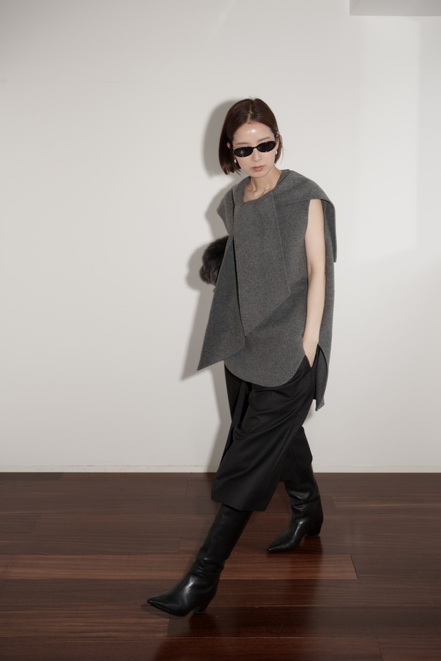Stole layered gilet(charcoal)９月末から１０月上旬頃発送