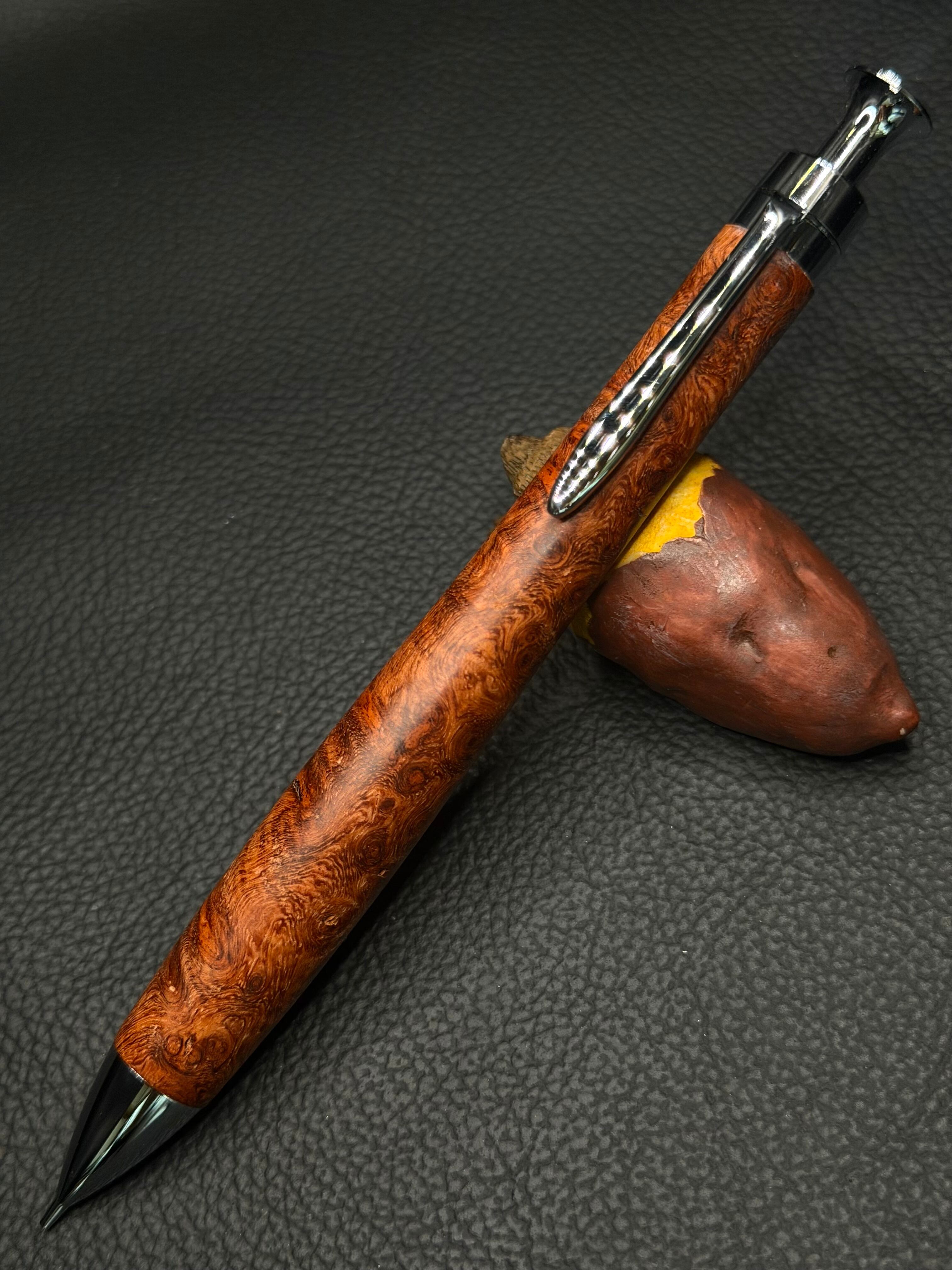 こぶた工房 シャープペンシル 神代楠 極上玉＆縮杢0.5mm 52 神代楠 極上玉杢＆縮み杢 | こぶた工房