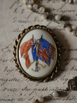 リモージュ　LIMOGES  国旗　ブローチ　ブロカント　フランスアンティーク