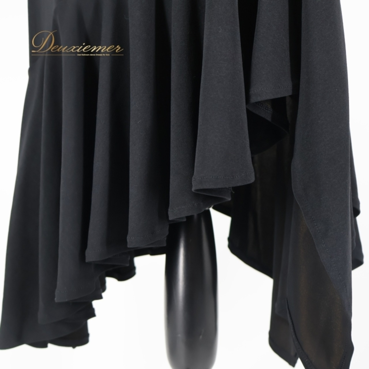 社交ダンス 衣装 スカート ブラック系 チャコット Chacott 黒 レッスン 練習 アシンメトリー 無地 シンプル ラテン ストレッチ 伸縮 オールブラック 絞り 日本製 柔らかい生地 ダンス衣装