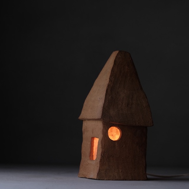 Table lamp