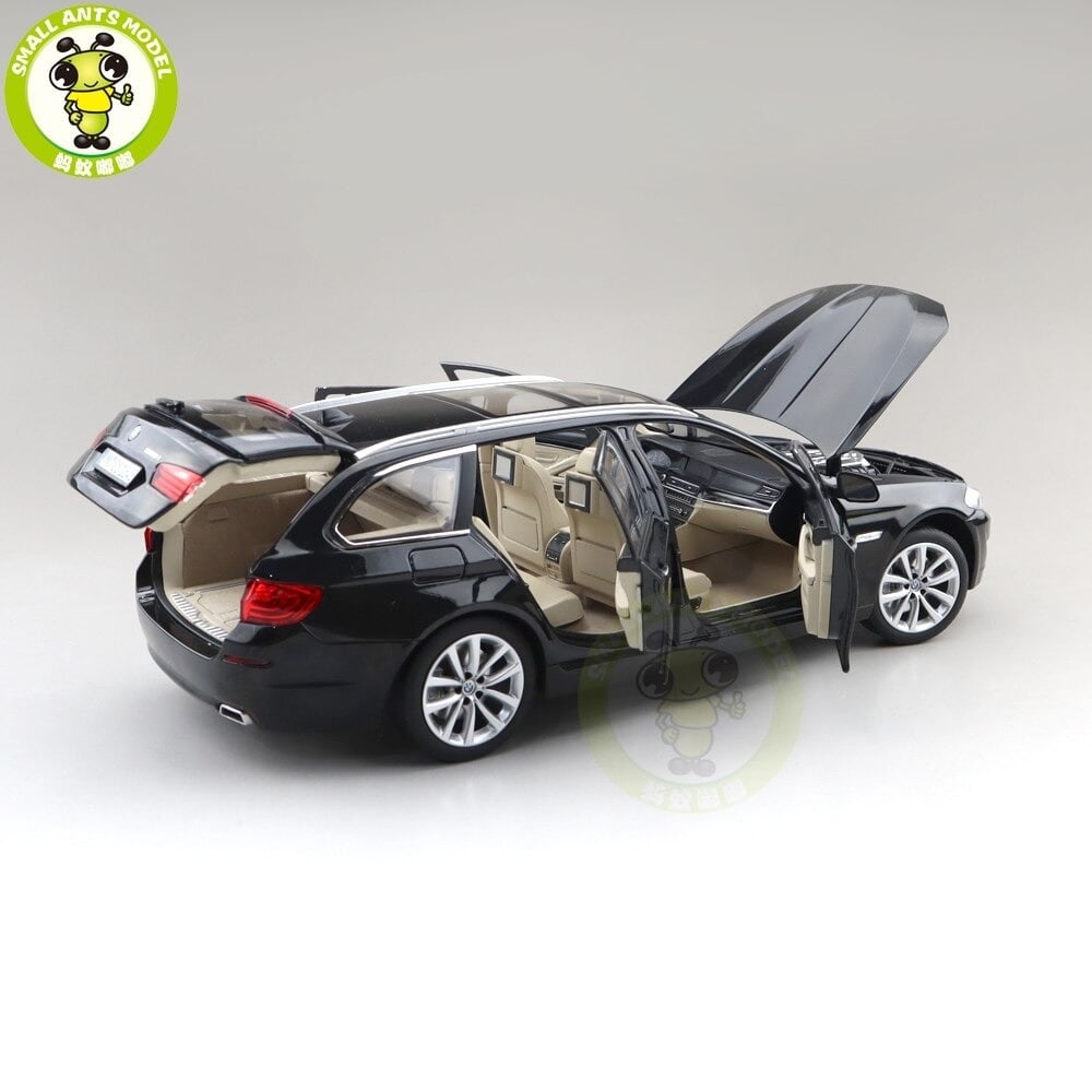 1/18 BMW 5シリーズ 550i F11 ステーションワゴン Wagon 1/18 BMW 5シリーズ 550i F11 ステーションワゴン Wagon