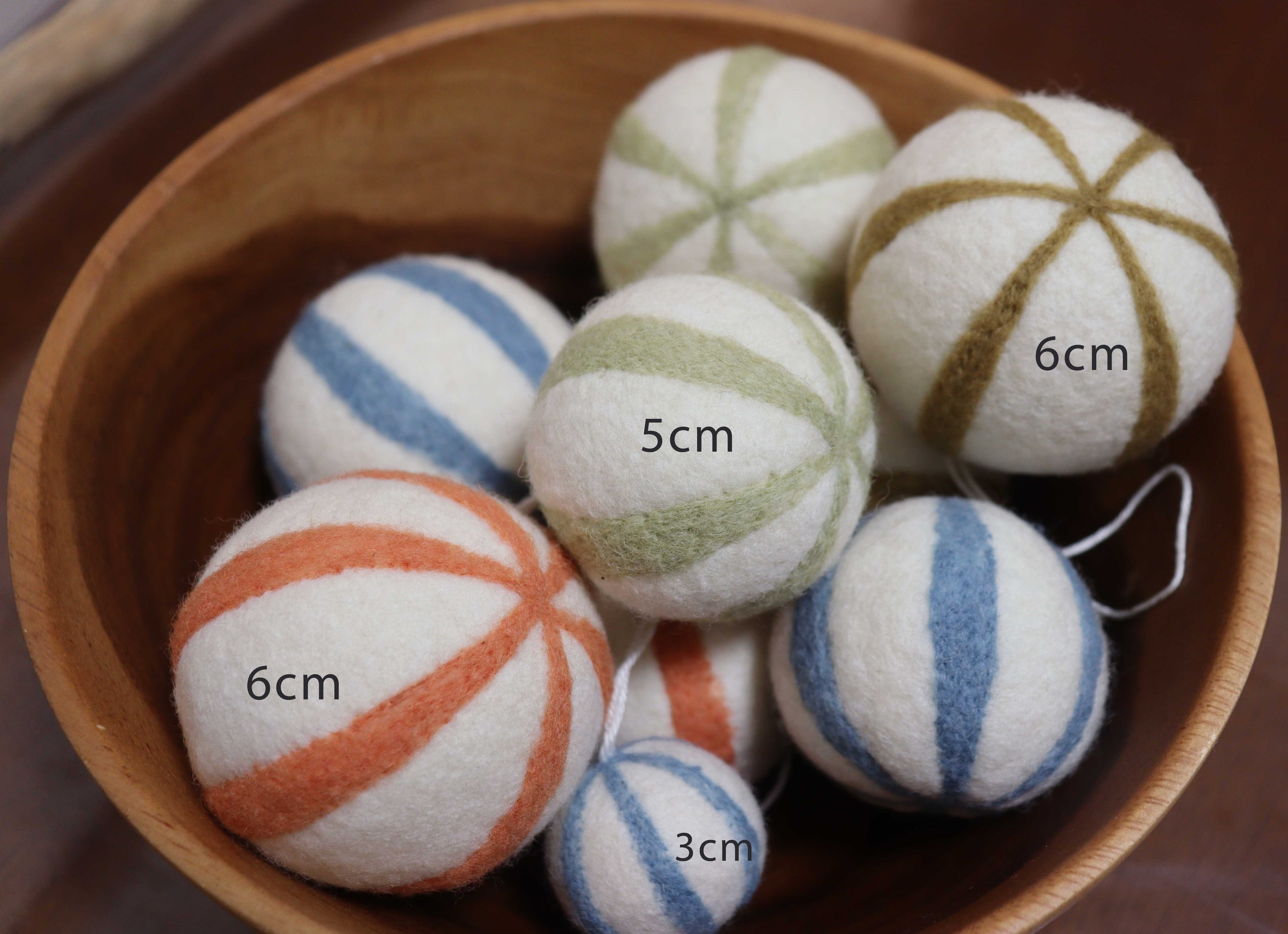 フェルトのオーナメントボール Mサイズ | eje &