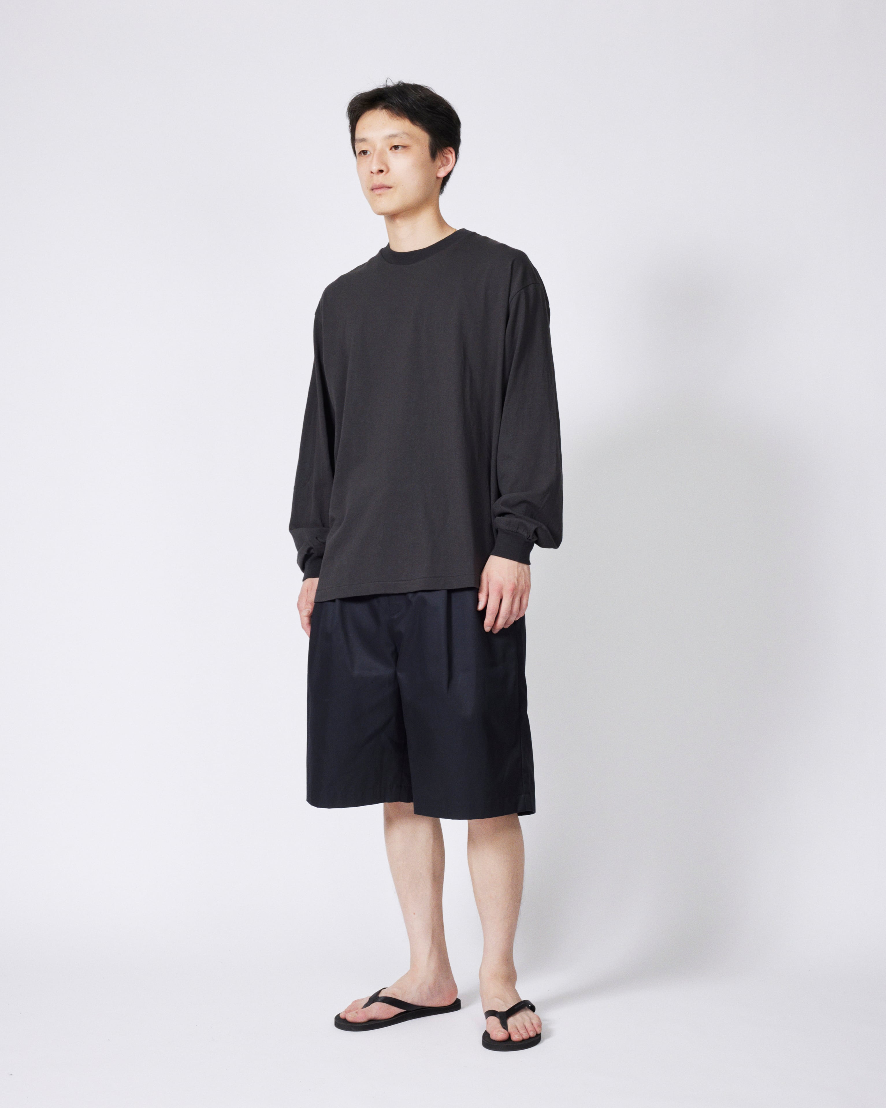 everyone two tuck cotton wide short pants (BLACK) | everyone