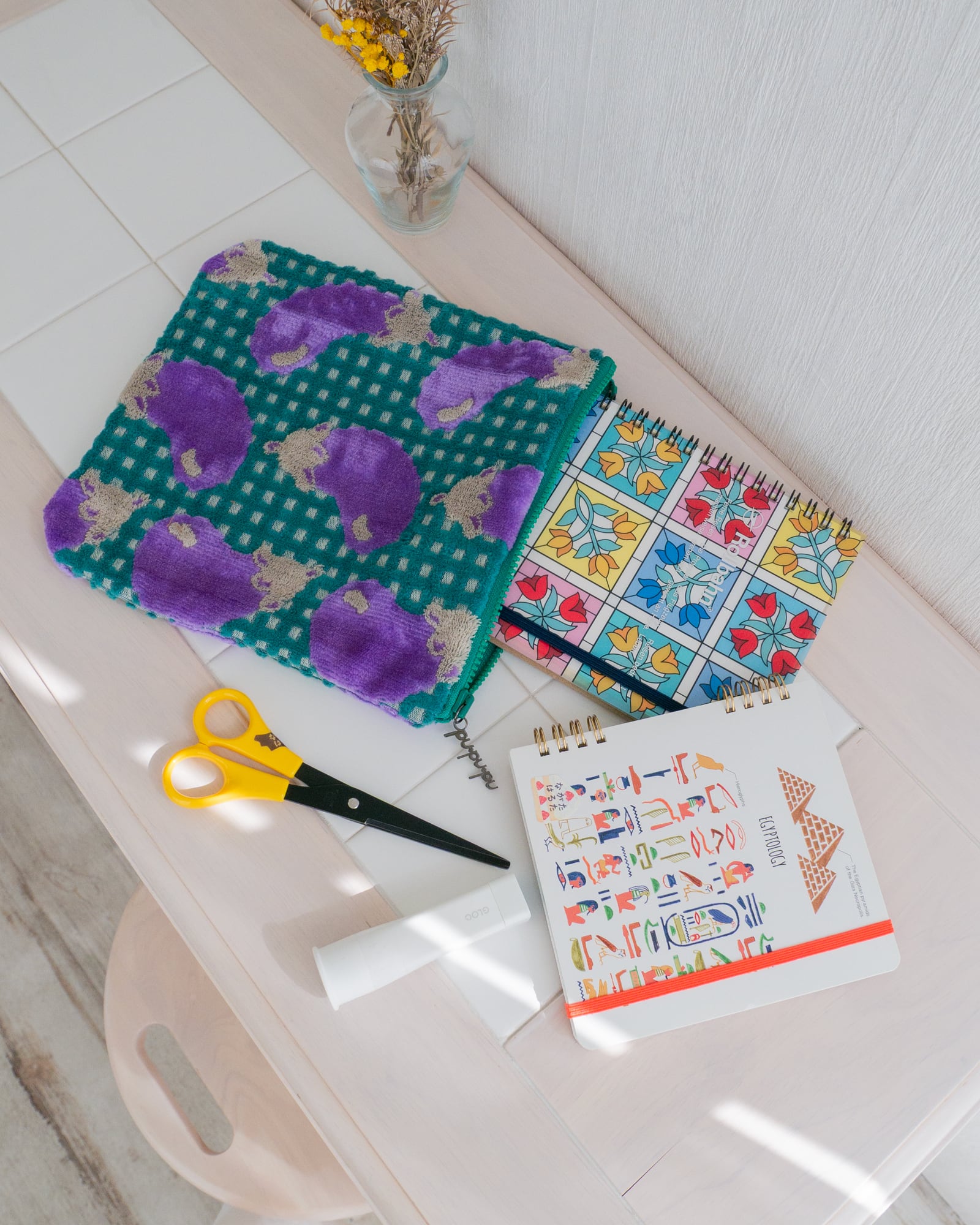 茄子のジャカードポーチ