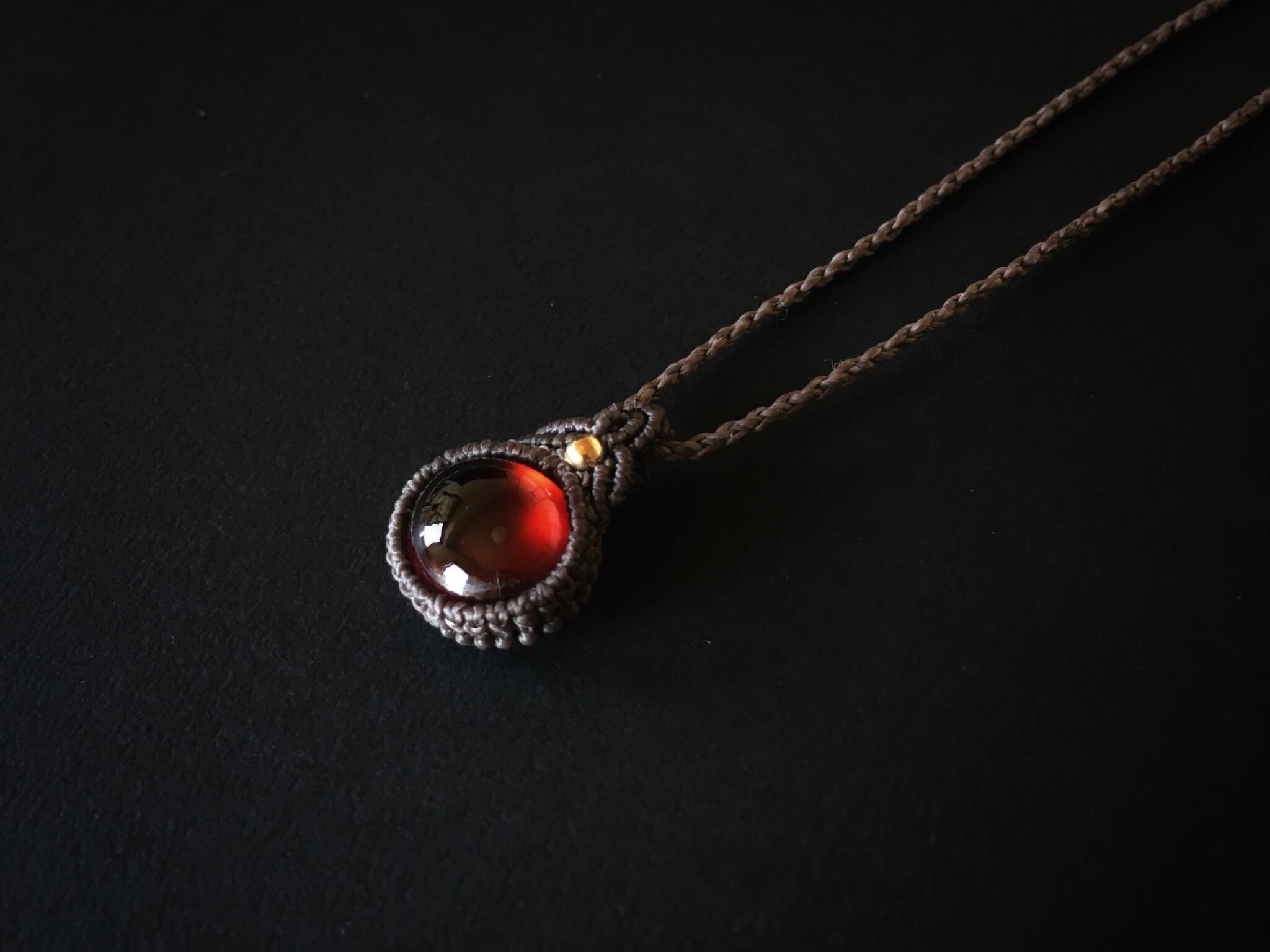 ヘソナイトガーネット macramé necklace