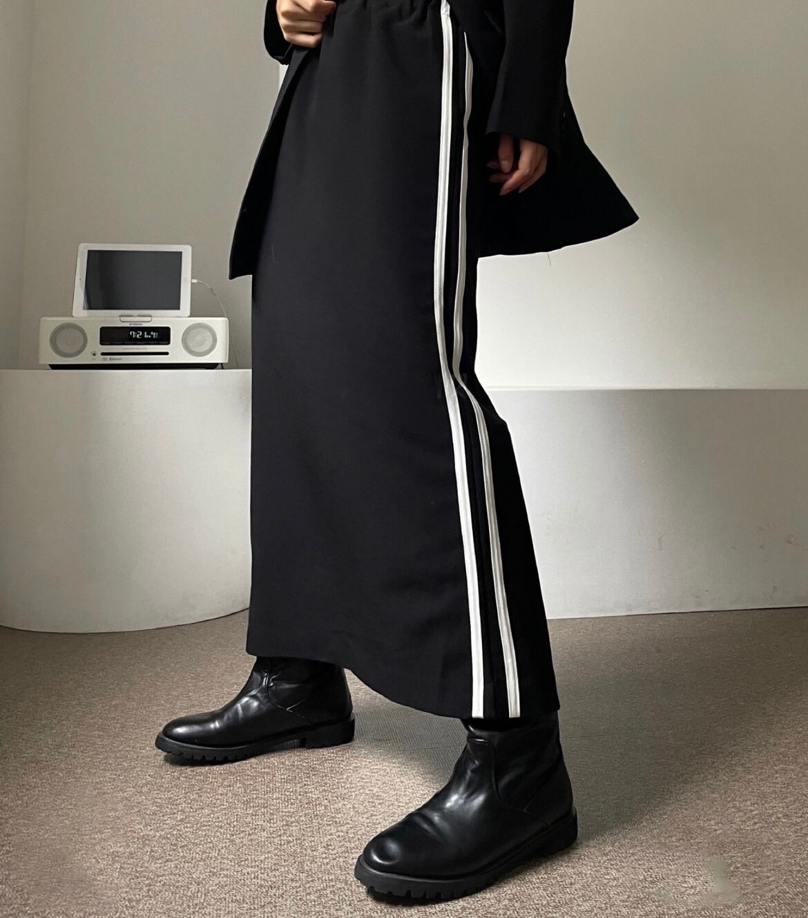 2color / ホワイトサイドラインスカート