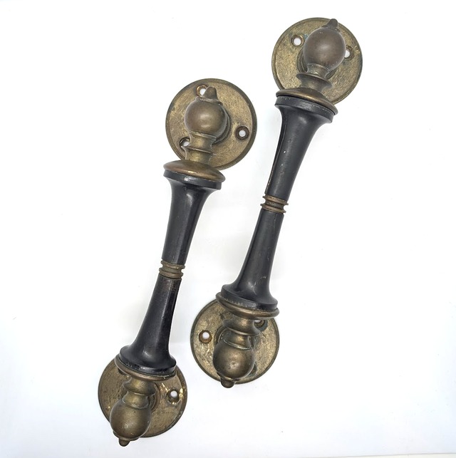 パリのアンティーク　真鍮のドア金物