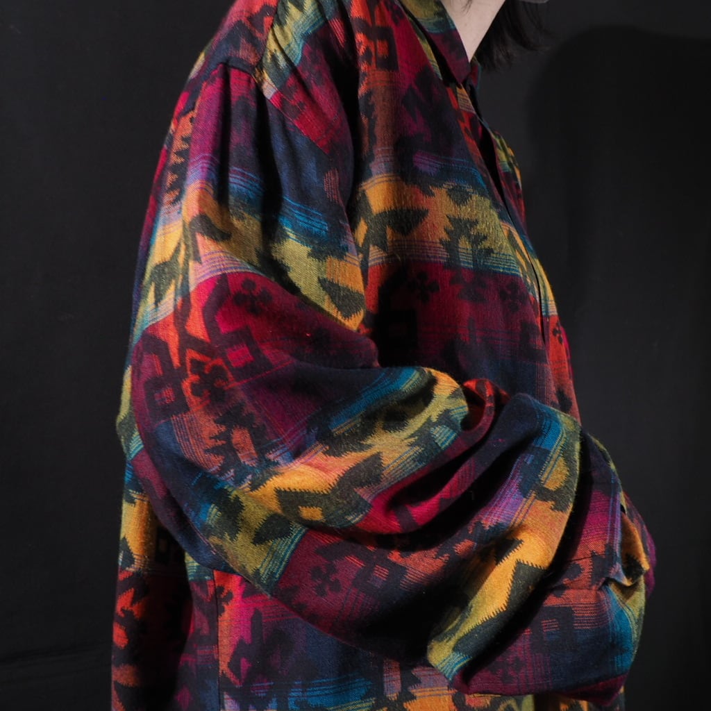 Richly colored check × ethnic pattern embbossed shirt