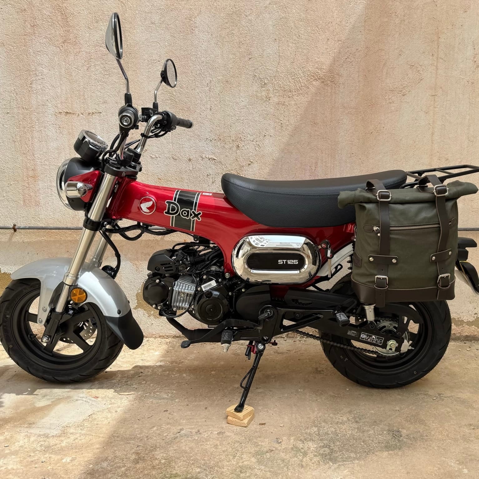 HONDA Dax125用ブラケット 左右セット ブラック Klickfix対応 | La