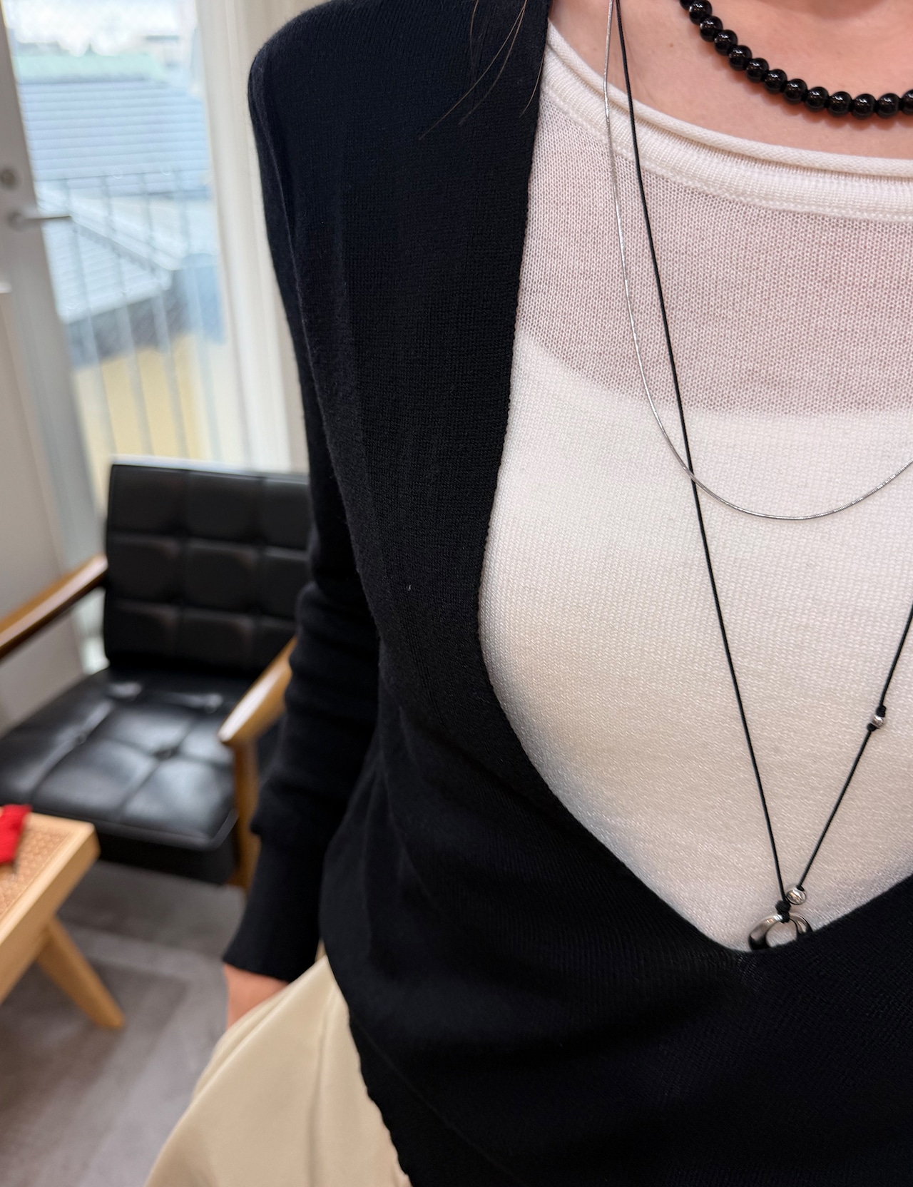 【新作5%OFF・3日間】Deep-Vneck Layered Knit_2colors