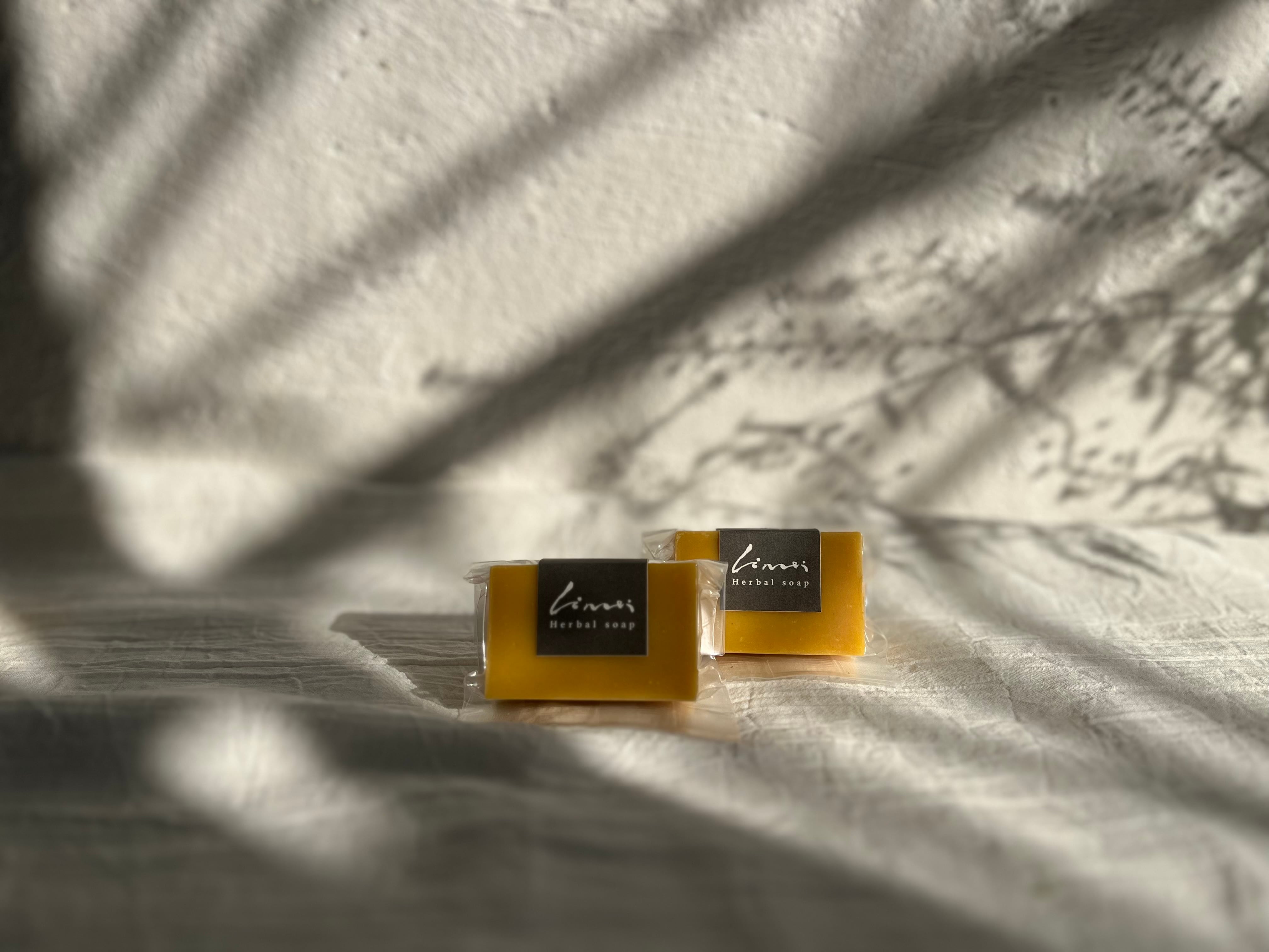 No.15 屋久島3種のウコンと蜂蜜の石鹸 40g | limei soap