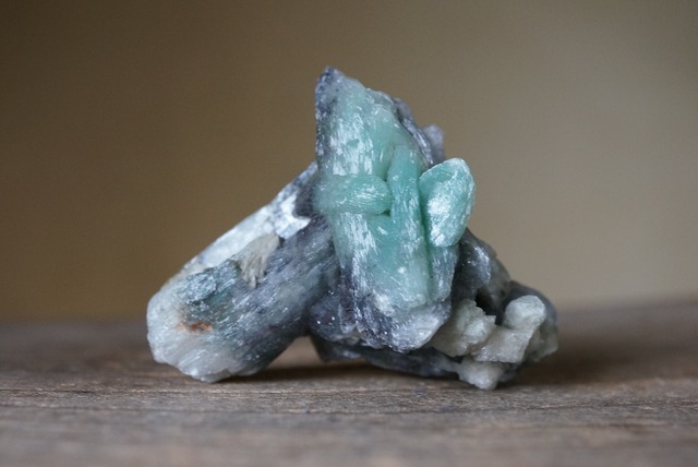 セラドナイト / スティルバイト  Celadonite / Stilbite