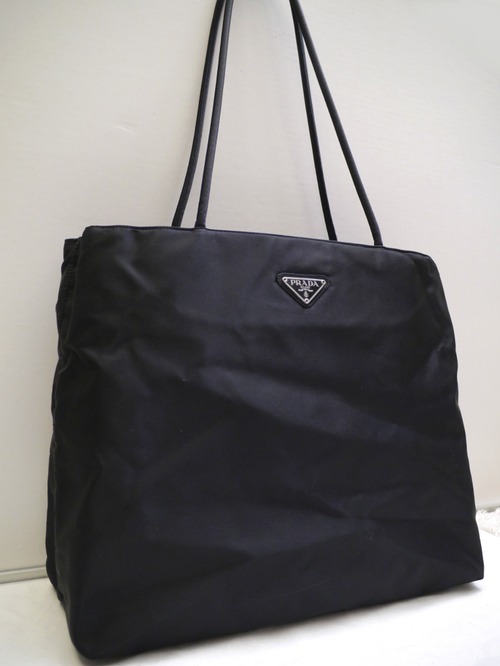 美品◆PRADA プラダ A4対応 ビジネス可 ナイロン トート ショルダー バッグ 黒◆ 書類等も入れやすい通勤・通学にも対応の秀逸万能モデル♪