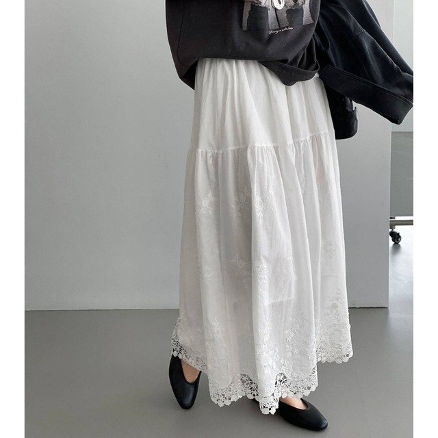 tiered lace long skirt　J00534