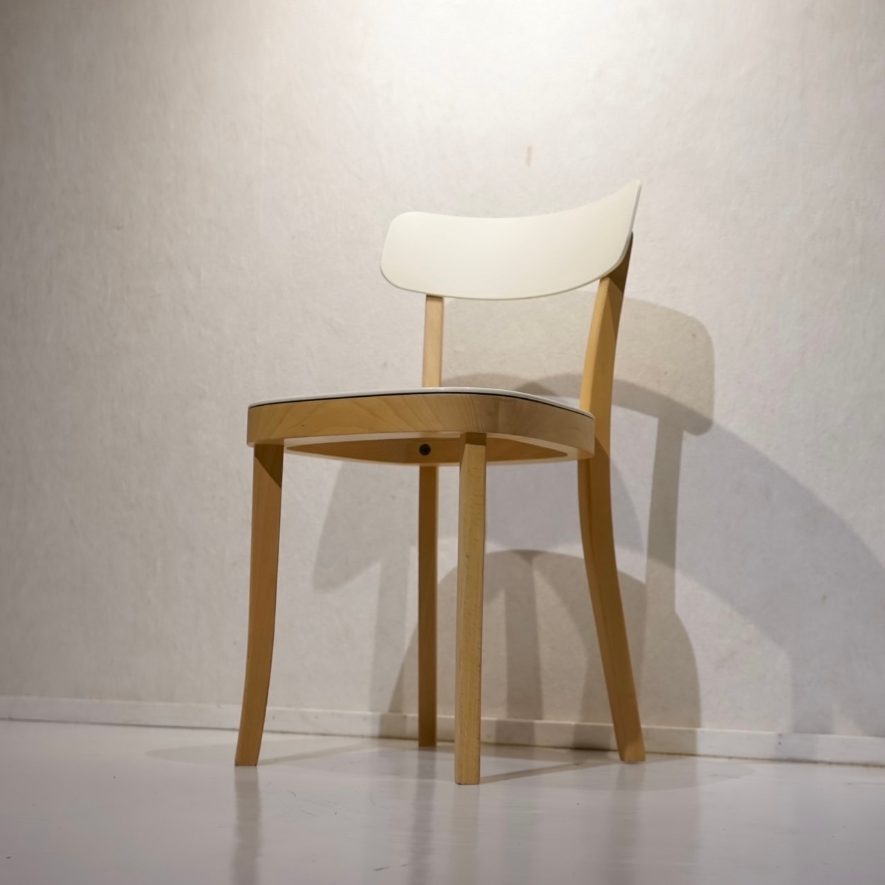 Vitra ヴィトラ Basel Chair バーゼルチェア ダイニングチェア アームレス チェア 椅子 北欧 ナチュラル モダン
