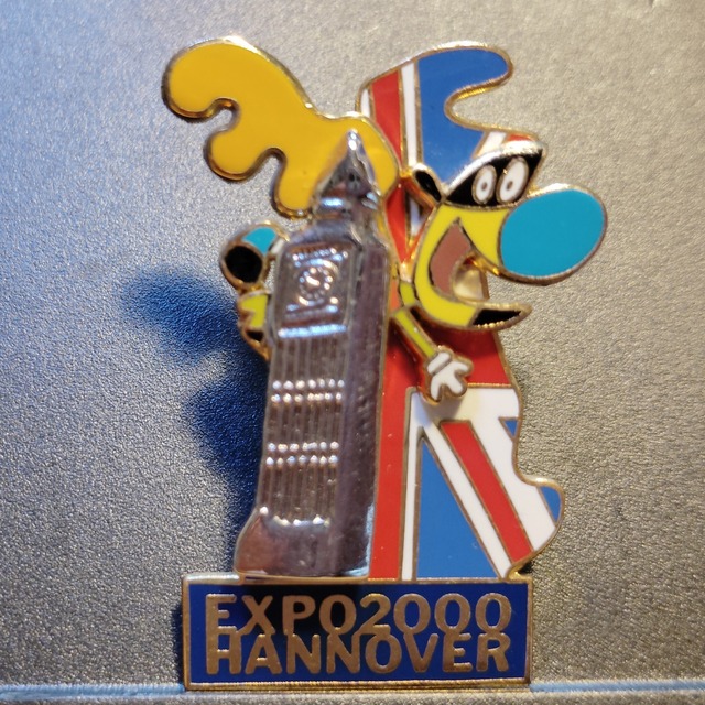 ドイツ　ハノーバー万博ピンバッジ　キャラクタートゥイプシー①　イギリス　ロンドン塔