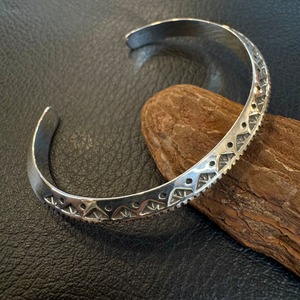 ライルセカテロ(Lyle Secatero) トライアングルバングル