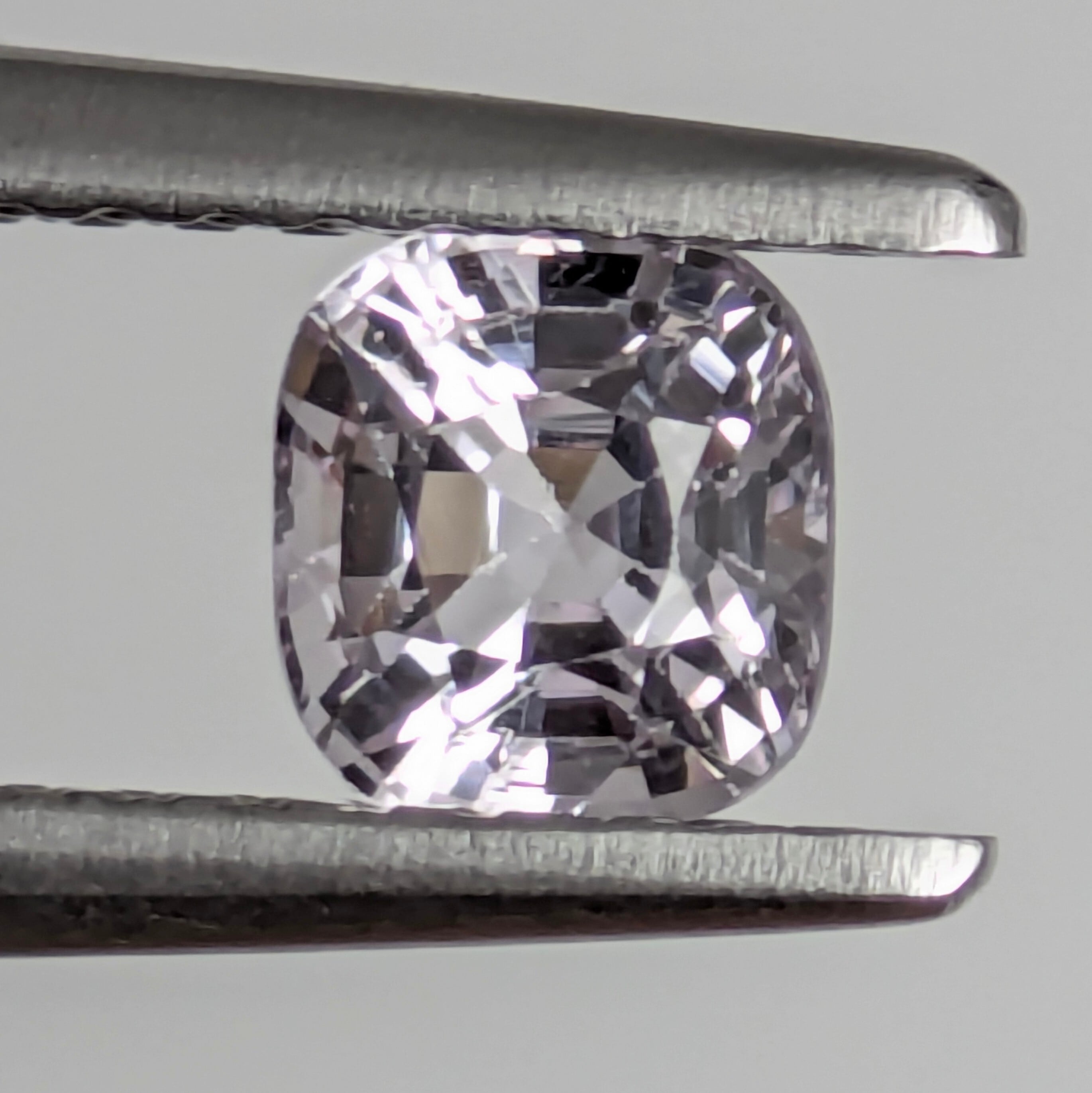 スピネル ルース ミャンマー・モゴック産 【0.54ct】 PRO209161