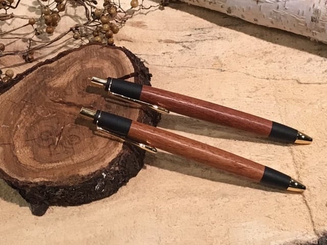 ＊9月販売「匠」筆記具シリーズ　木軸ペン　カリン