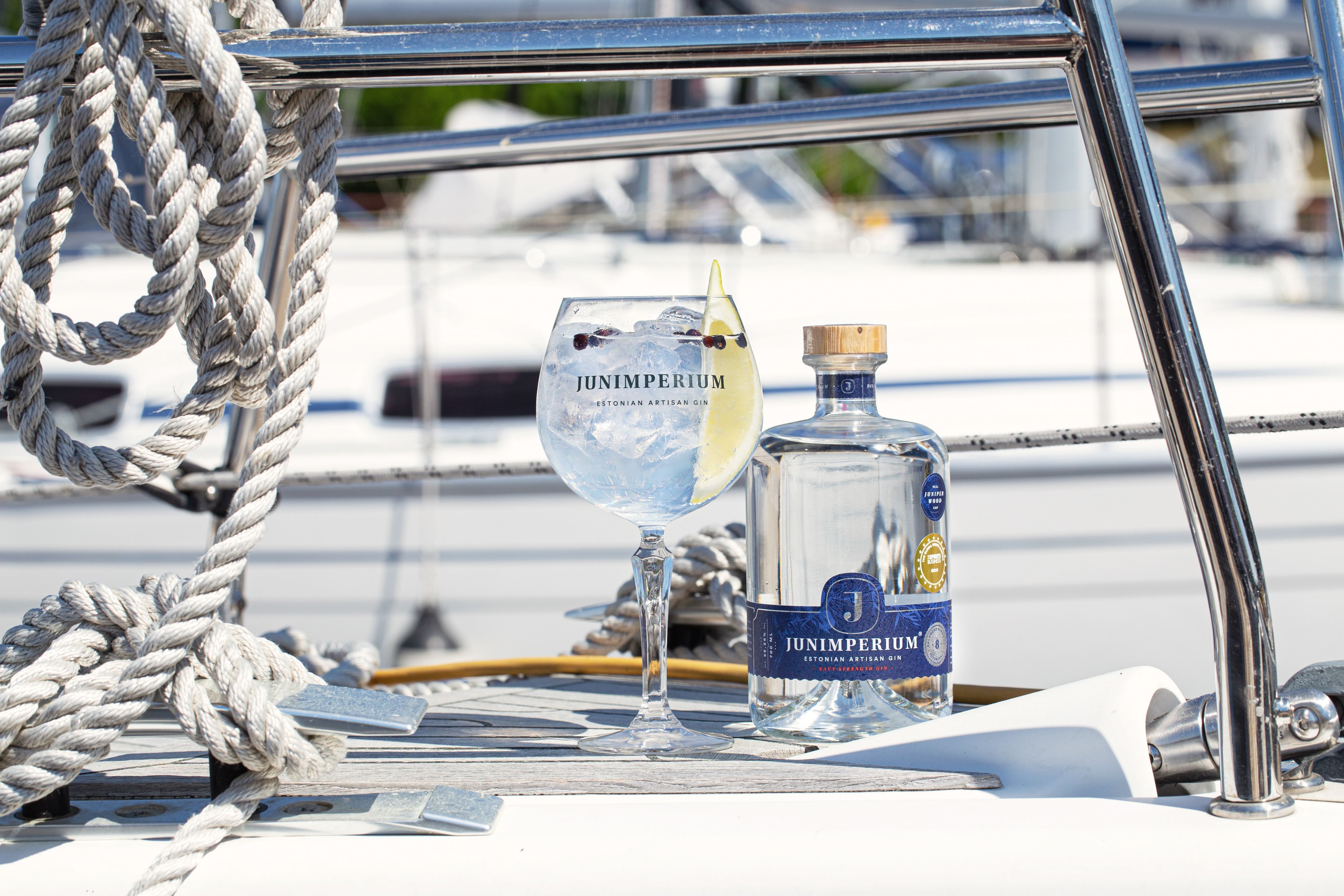 ジュニペリウム・ネイビーストレングスジン / Junimperium Navy