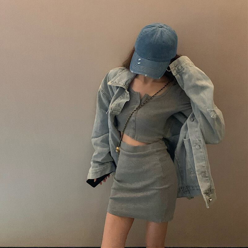 ショートトップハイウエストバッグヒップスカートツーピーススーツ+デニムジャケット女性2020年秋新気性ロイヤルシスタースーツ ブラックストロベリース78001486158