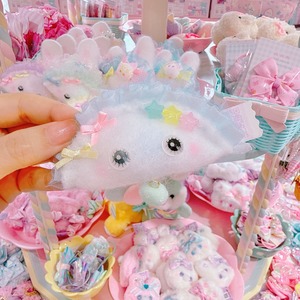 【M4】69-12ウインクするよ♪メルヘン餃子ヘアクリップ