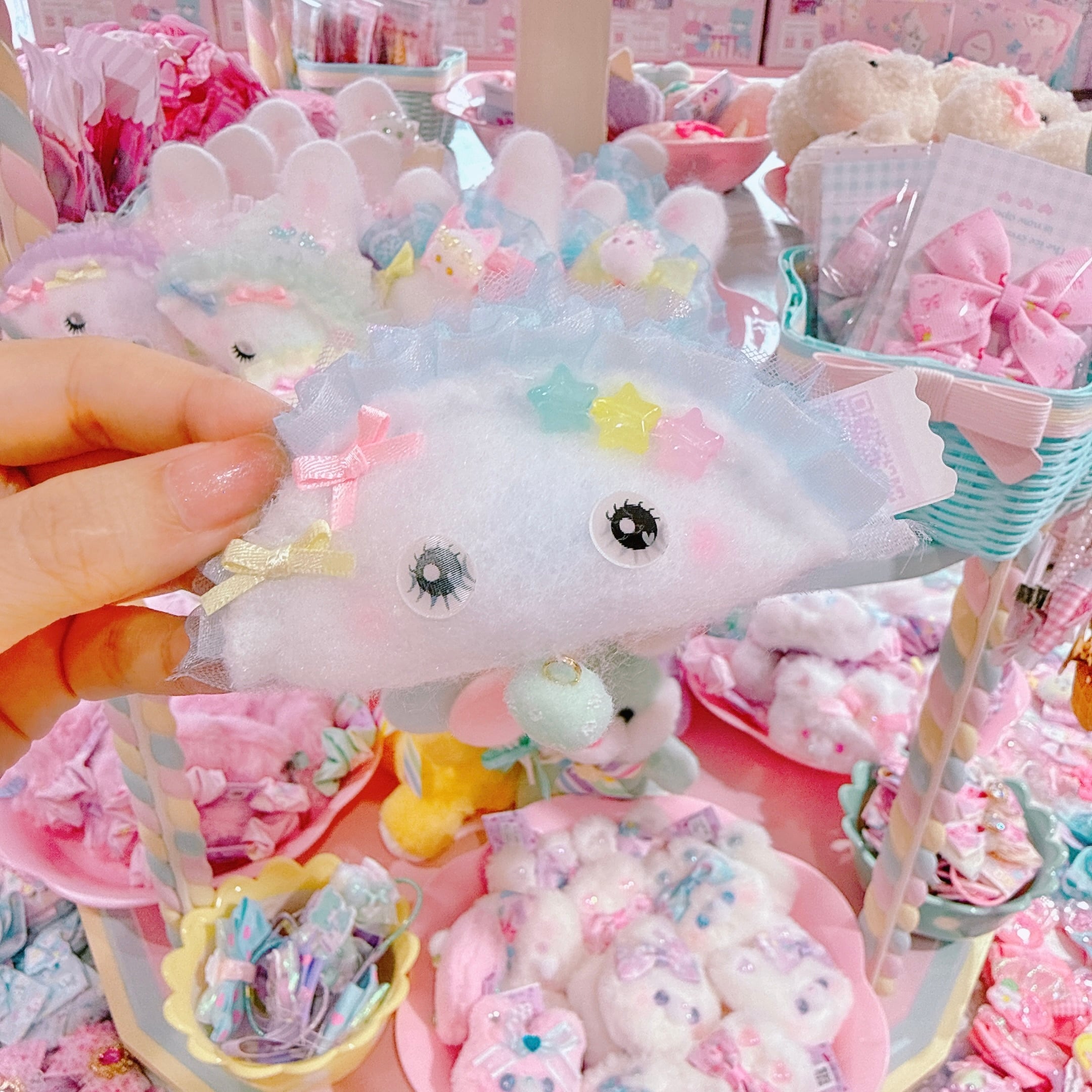 【M4】69-12ウインクするよ♪メルヘン餃子ヘアクリップ