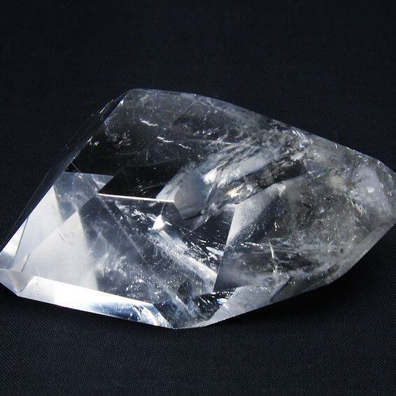 水晶 原石 虹入り 一点物 171-6021