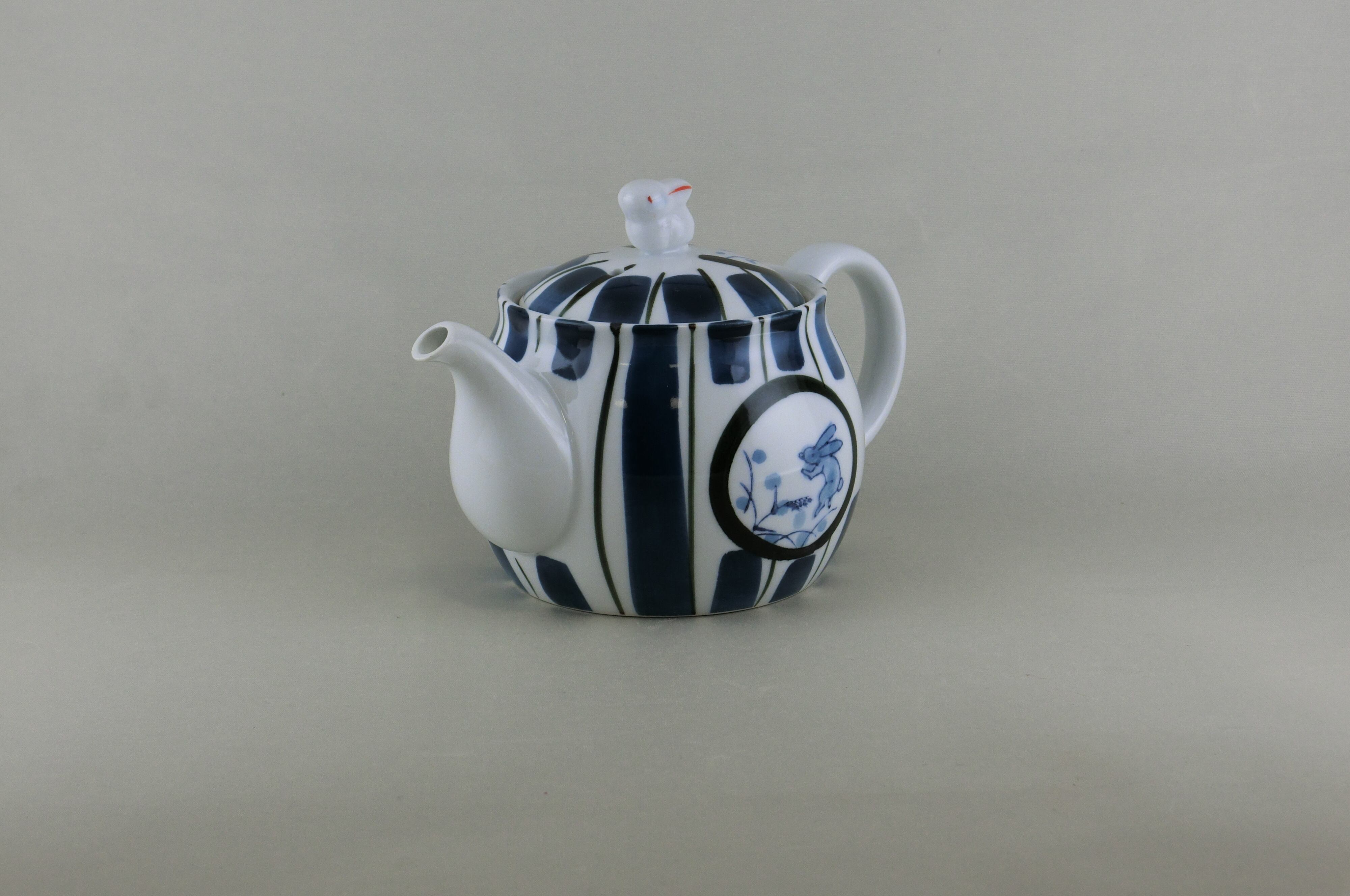 染付野うさぎ　ポット