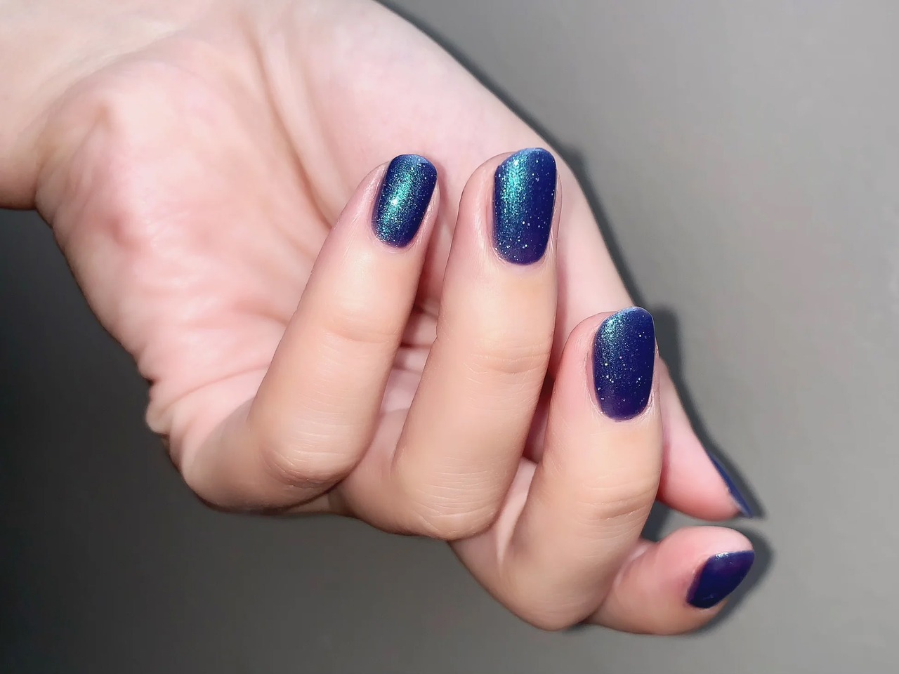 iLLO　ネイルポリッシュ復刻Color  Hypnotic blue