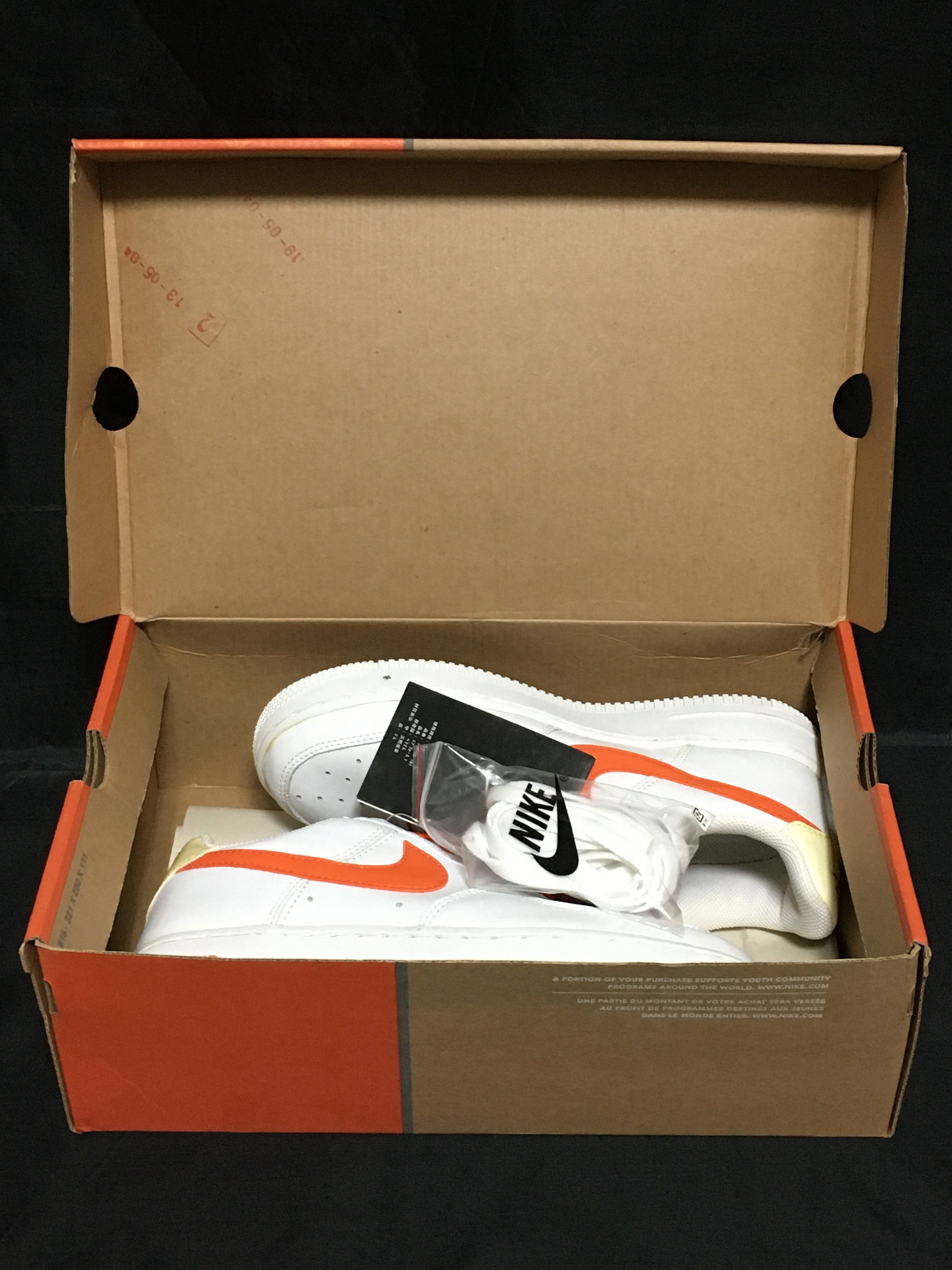NIKE(ナイキ)AIR FORCE 1(エアーフォース)7 1/2 24.5cm NIKE(ナイキ)AIR FORCE 1(エアーフォース)7 1/2 24.5cm
