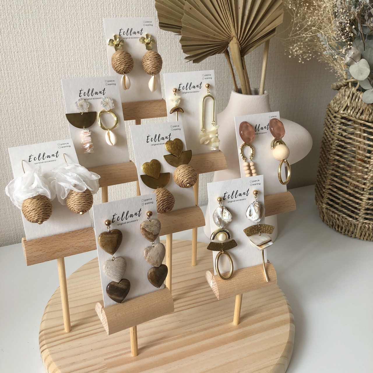 シェル 大振り アシンメトリーピアス / イヤリング / サージカルステンレス