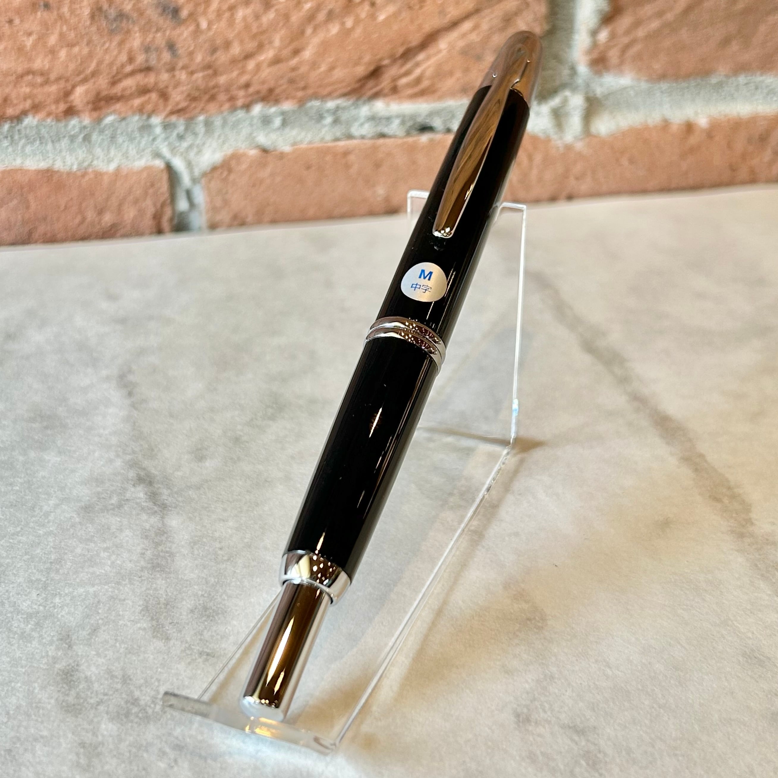廃盤品】PILOT「 キャップレス万年筆（ブラック）」／字幅М／特殊合金