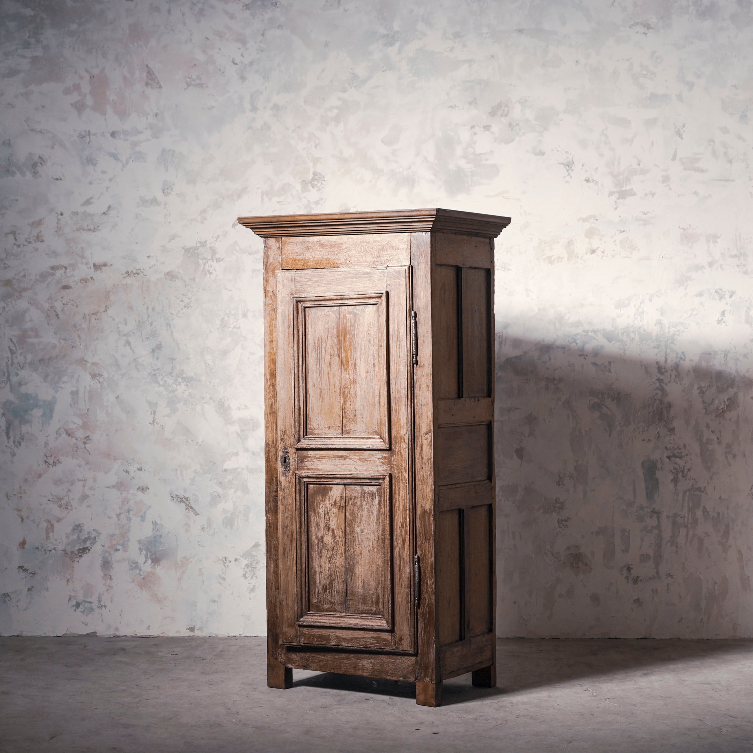 キャビネット/フレンチキャビネット/フレンチアンティーク/オーク材/剥離家具/店舗什器/洋服箪笥