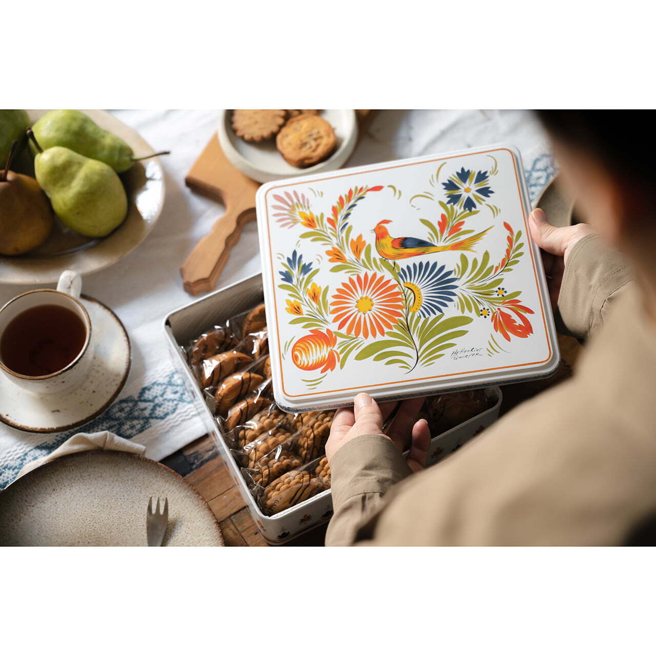 La Pointe du Raz フルール・ド・カンペール缶（大） 4種のビスケット