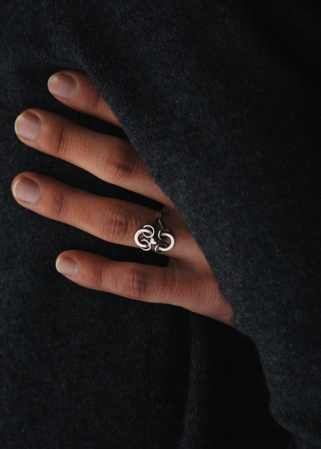 10’s Denmark antique twin curve ring