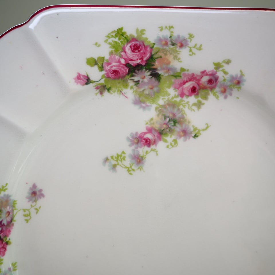 英国シェリー クイーンアン Dainty Rose 1927年 トリオD カップ