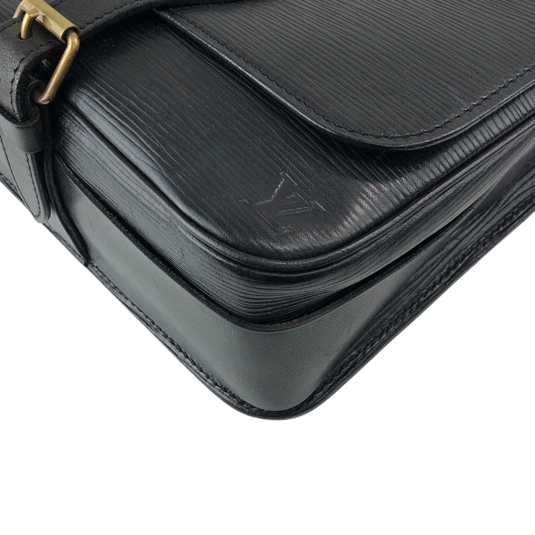 LOUIS VUITTON ルイヴィトン エピ ショルダーバッグ ブラック LV