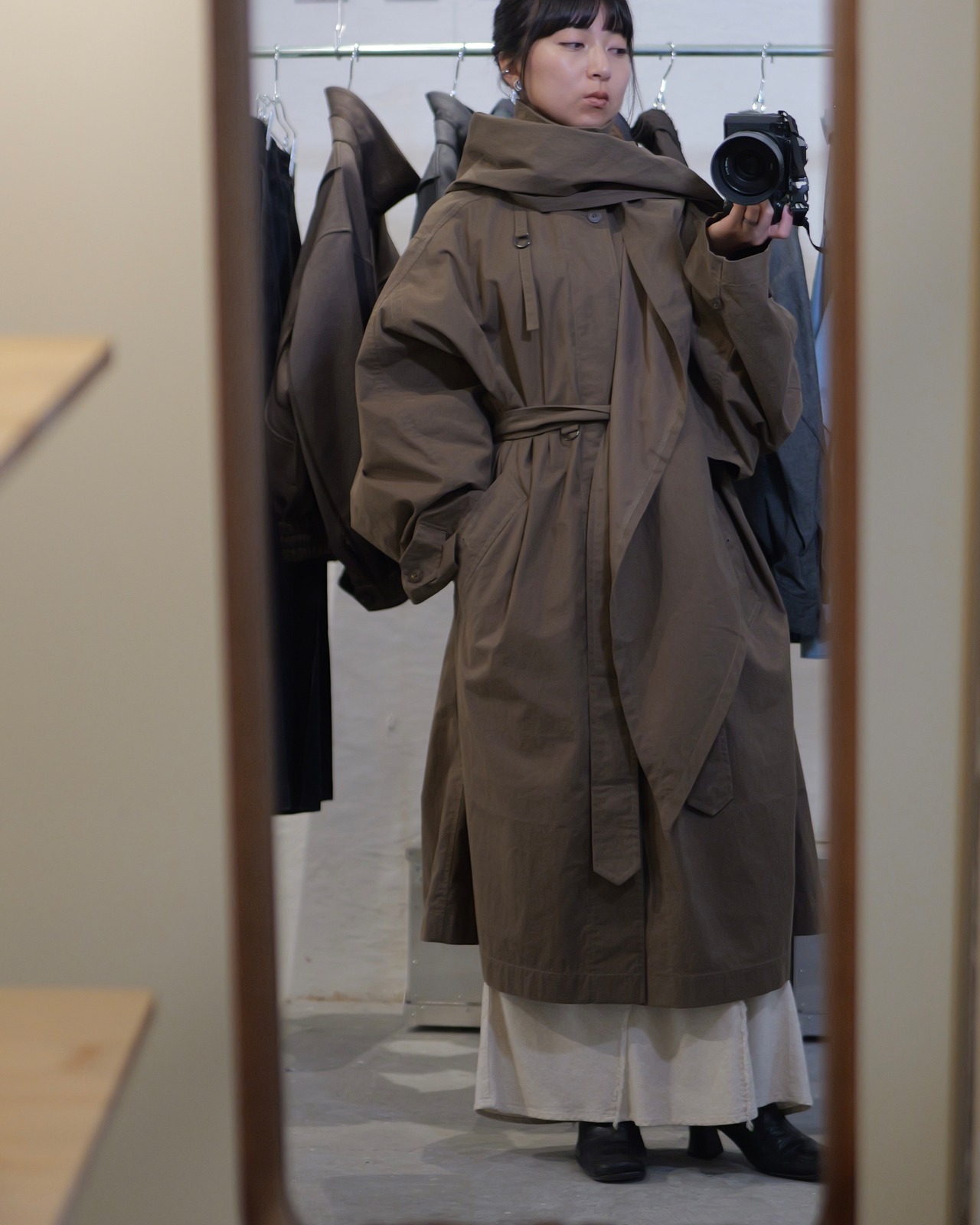 予約販売 | i’m here : - HAOLI TRENCH COAT ：Khaki｜フード型ストール／2WAYトレンチ／和洋折衷の羽織