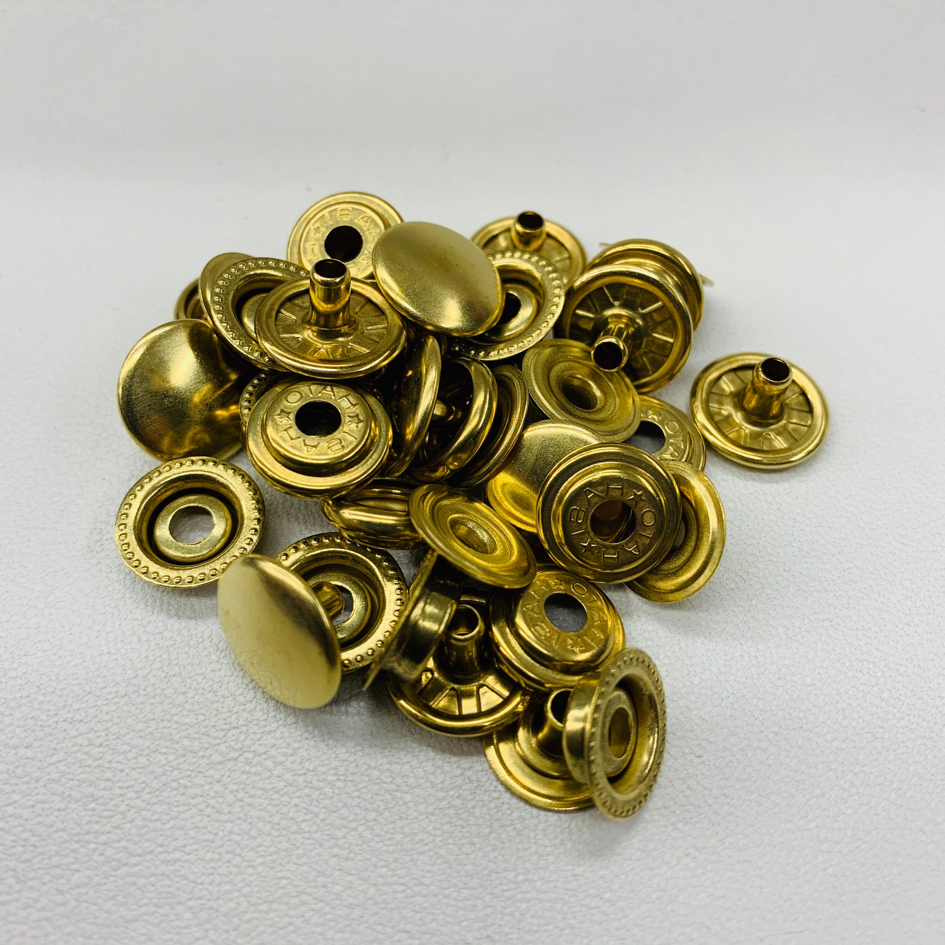 送料無料 ボールチップ ゴールド KC金 150個 【適応ボール径最大2.4mm